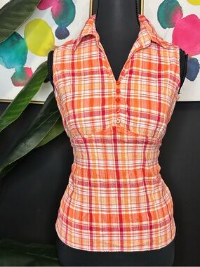 Sleeveless Plaid Collared Top